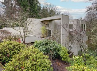4411 SW Fairview Circus, Portland, OR 97221
