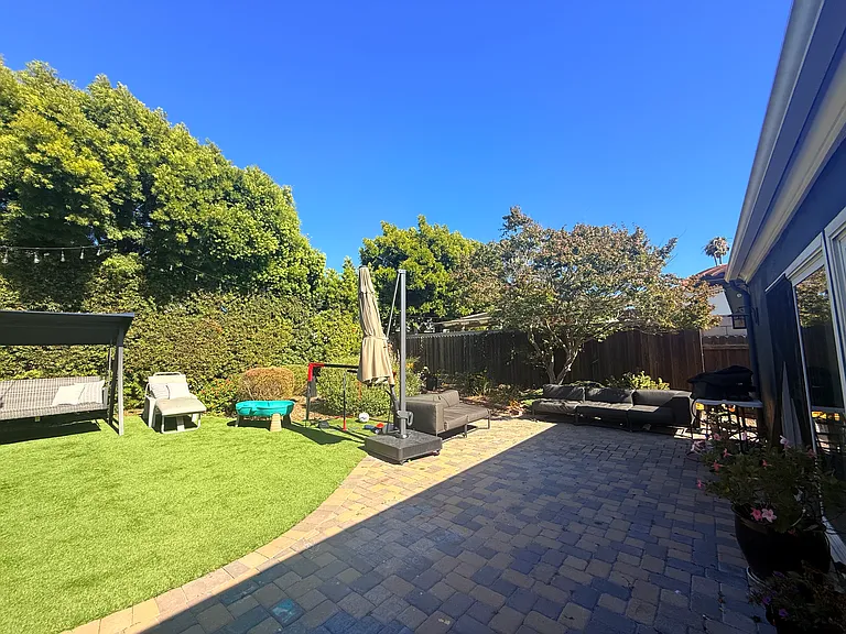 16882 Harkness Cir — Photo 28