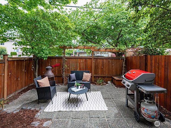 2nd image of 2801 NW 85th Street