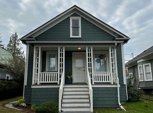 5511 Brooklyn Ave NE, Seattle, WA 98105