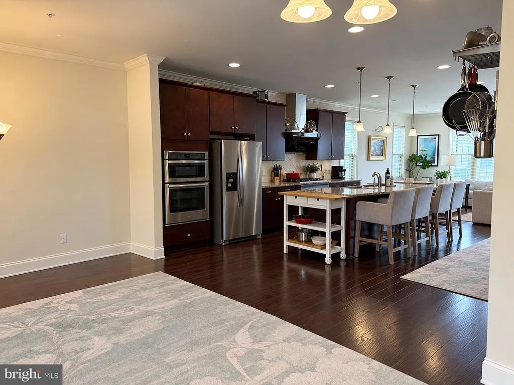 4 bed, 3.5 bath, 2383 sqft, $3,100 — Photo 4