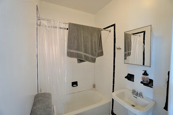 Rented by Best Apartments North Inc | media 37