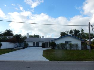 406 Harbor Dr N, Indian Rocks Beach, FL 33785
