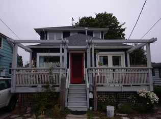 2547 57th Ave SW, Seattle, WA 98116