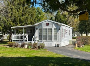 391 Skyline Dr, Edgerton, WI 53534