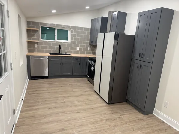 112 N 3rd St, Ripley, OH 45167