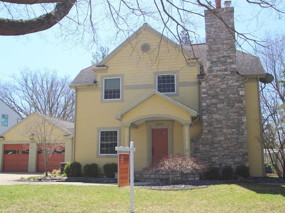 1st image of 2302 Oakwood Dr SE