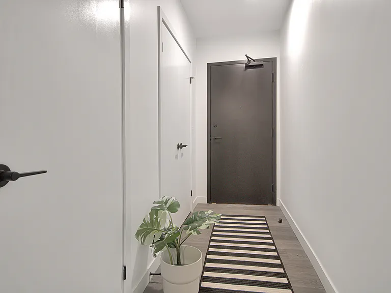 388 King St E #705 — Photo 9