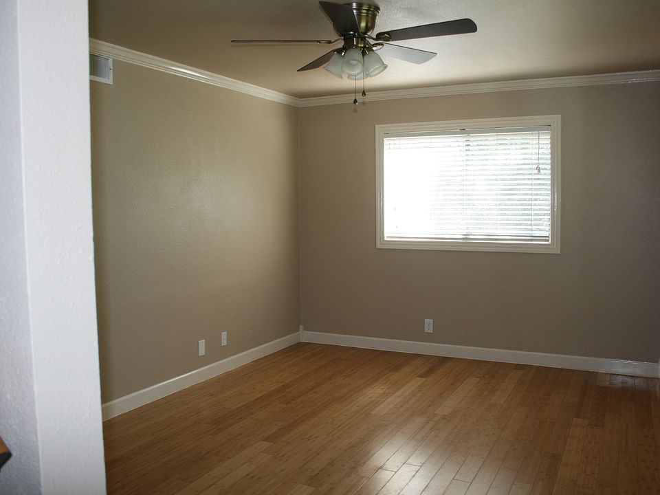 1st image of 2815 Briarfield Dr
