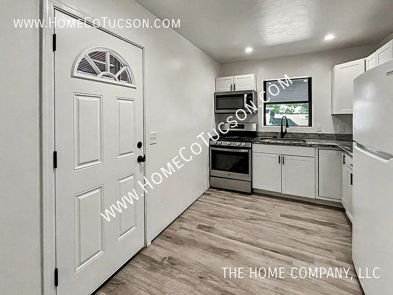 3435 E Elida St — Photo 5