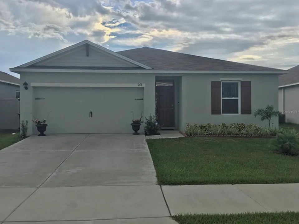 273 Meadowbrook Blvd