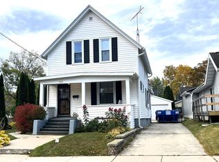 1015 Green St, Manitowoc, WI 54220