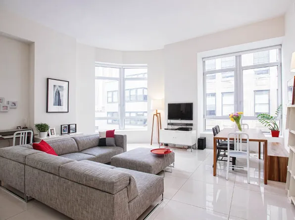 111 Fulton St #811, New York, NY 10038