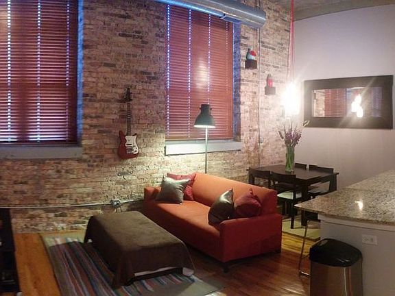 2nd image of 1735 N Paulina St APT 318