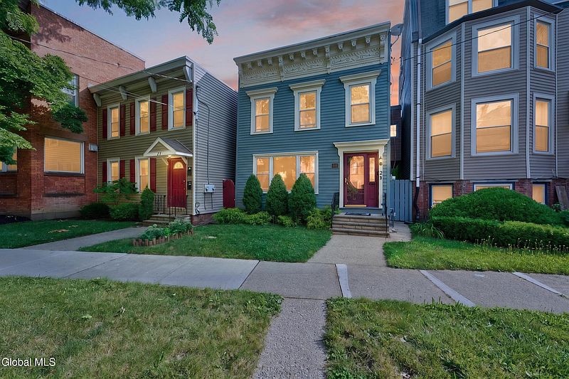 3rd image of 21 Western Avenue