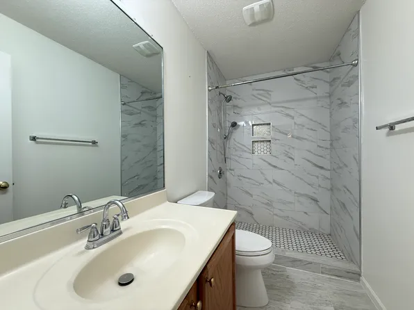 1570 Rockingham Dr, Winston Salem, NC 27103