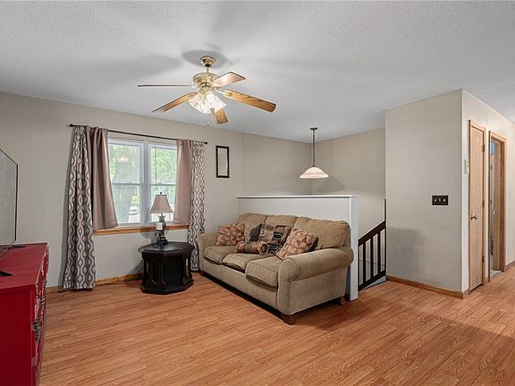 4th image of 934 NW Berkshire Dr
