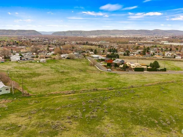 0 NKA E Hillcrest Avenue, Yakima, WA 98901