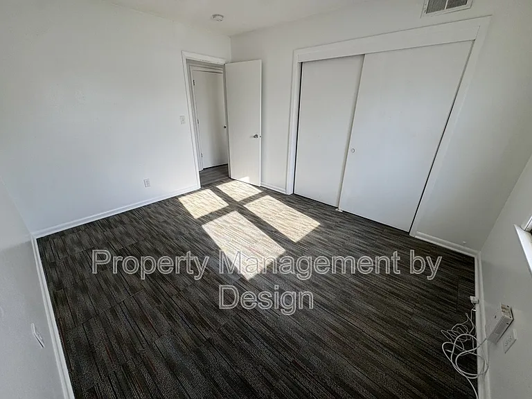 1039 5th St #7 — Photo 8