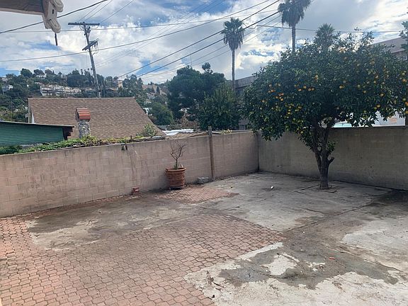 3rd image of 226 E Avenue 42