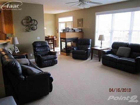 3rd image of 6123 Fountain View Dr