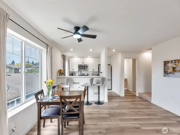 536 N 103rd #A, Seattle, WA 98133