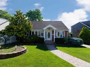 57 Briggs St, Hicksville, NY