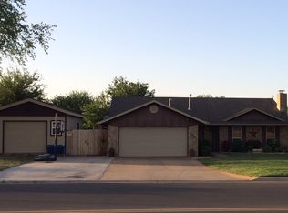 1509 W Country Club Blvd, Elk City, OK 73644