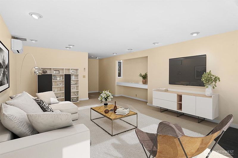 5th image of 4014 57th Avenue SW