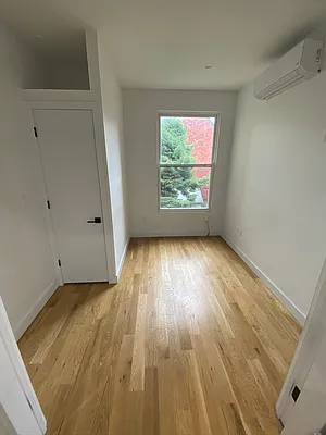 Rented by Suzuki Capital LLC | media 4