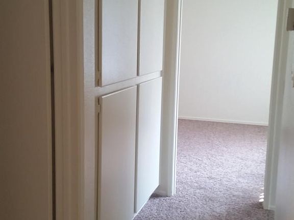 3rd image of 219 New York St APT E
