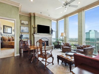 500 Throckmorton St APT 3412, Fort Worth, TX, 76102