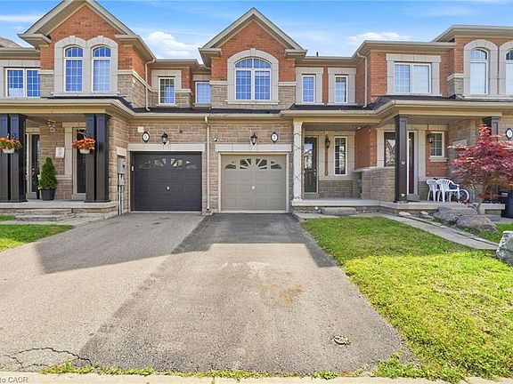 5th image of 7 Dufay Rd