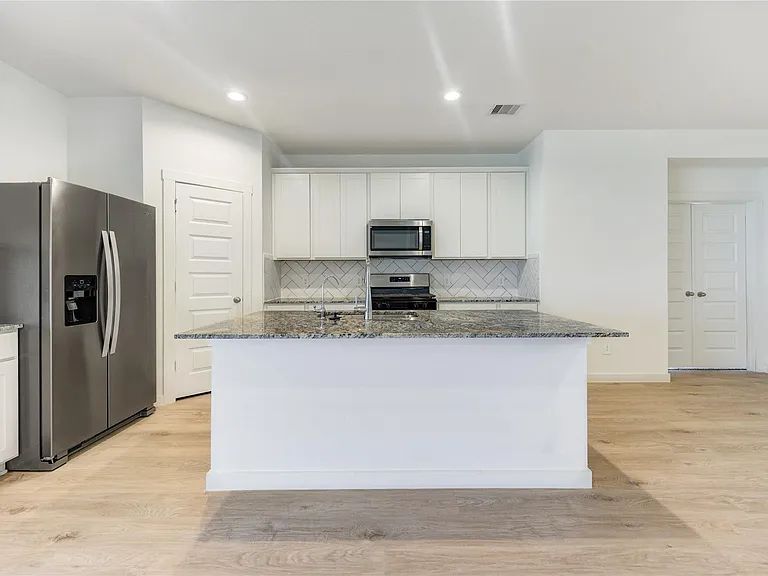 2732 Misty Elm Ln — Photo 24