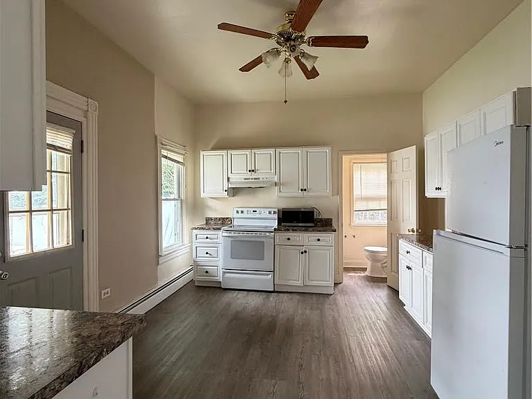 448 Market St — Photo 5