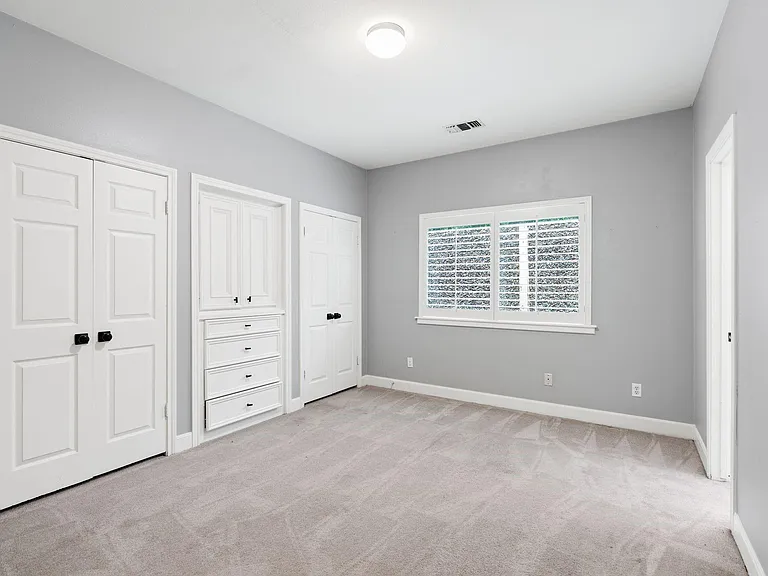 230 Lakeside Blvd — Photo 33
