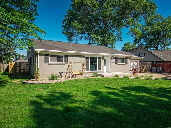 1317 Continental Dr, Evansville, IN 47715