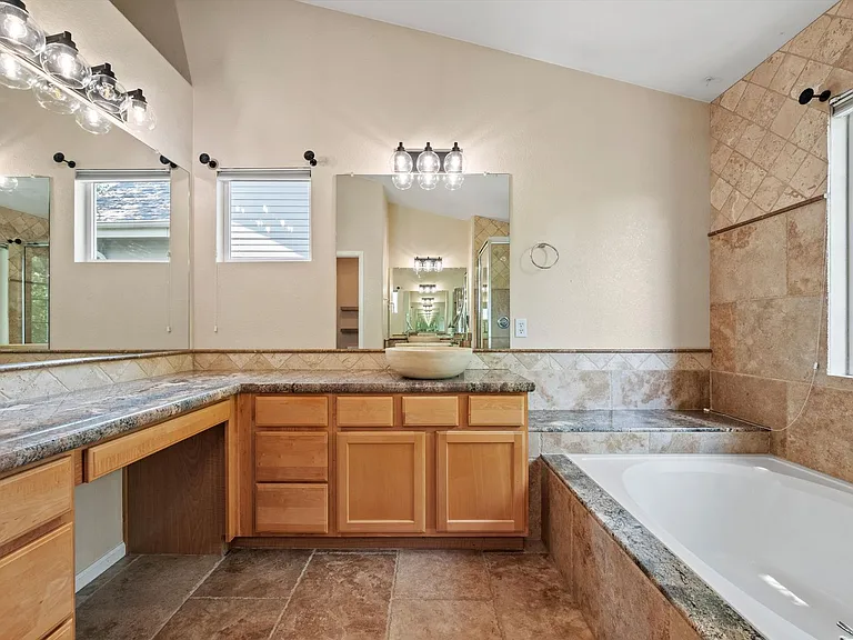4440 W 63rd Pl — Photo 17