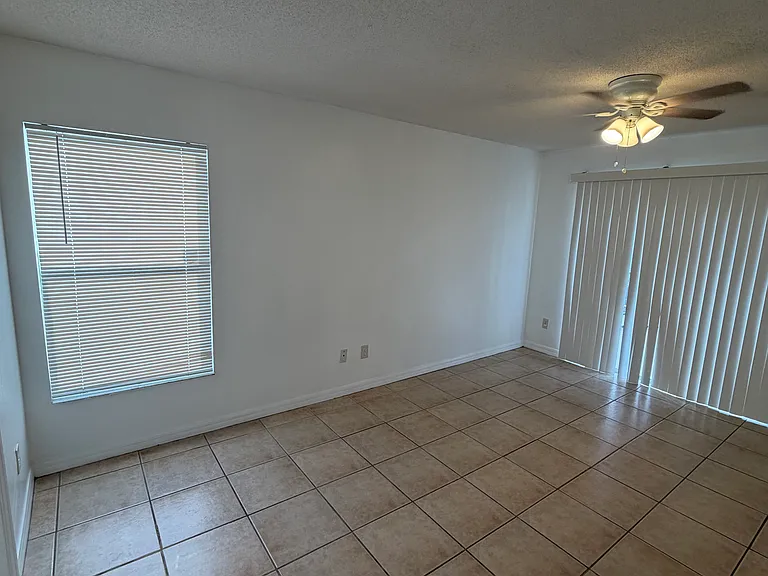 1646 Oak Hill Trl — Photo 46