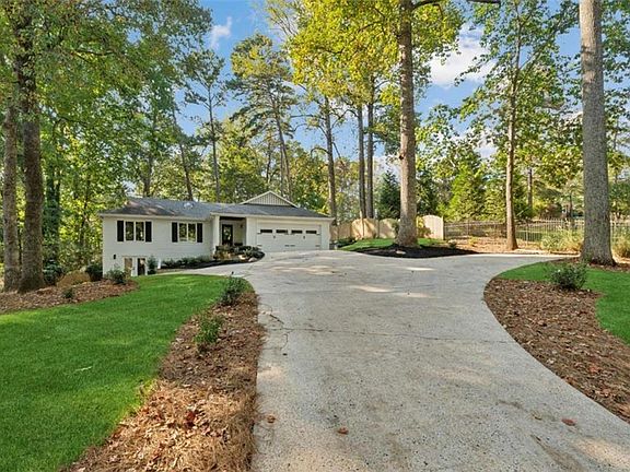 4th image of 7790 Chestnut Hill Rd