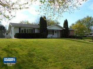 250 Sky Ln, Lake Geneva, WI 53147