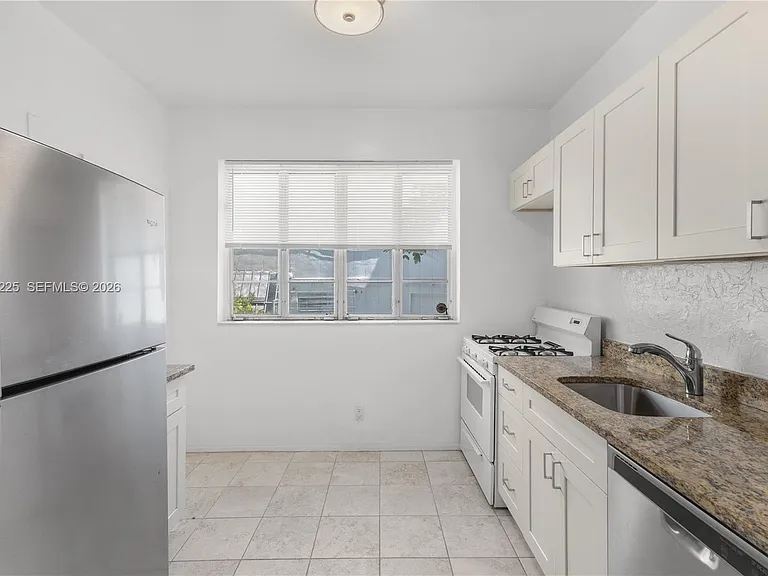 817 Lenox Ave #6 — Photo 8