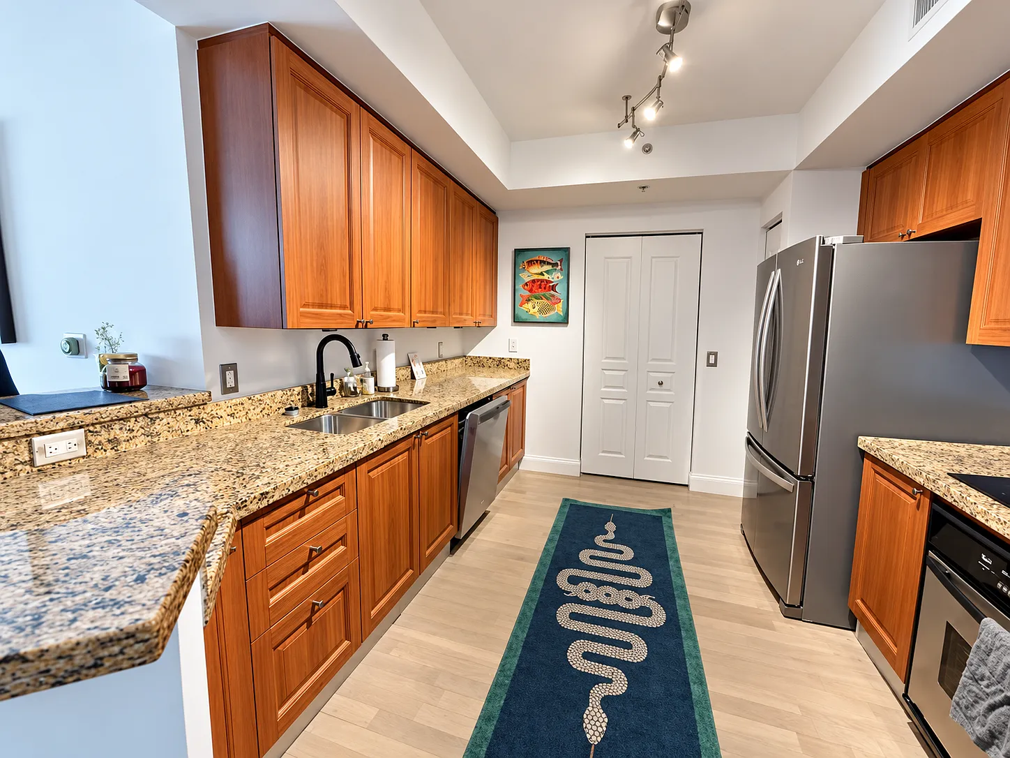 2 bed, 1346 sqft, $5,700 — Photo 4