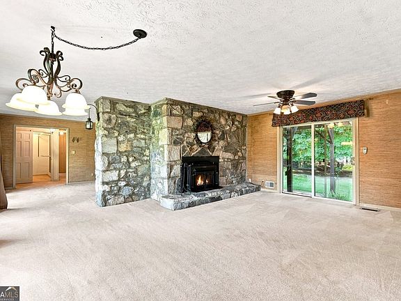 4th image of 245 Plantation Rd