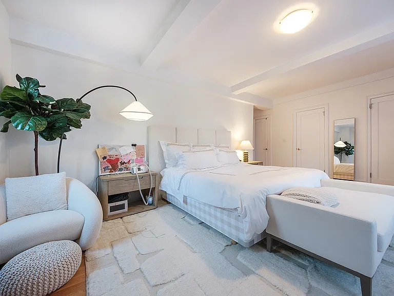 275 Central Park W #2C — Photo 22