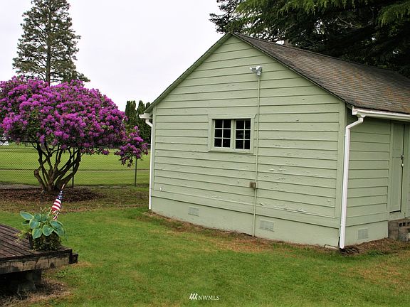 Garage and beautiful Rhody...