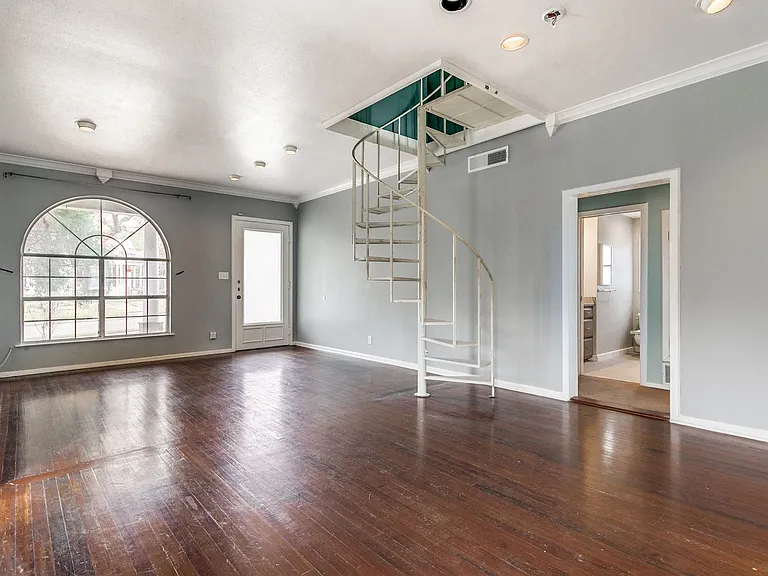 124 Normandy Ave — Photo 7