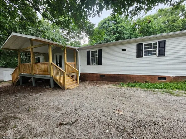 236 Cedar Ridge Pl, Mount Airy, NC 27030