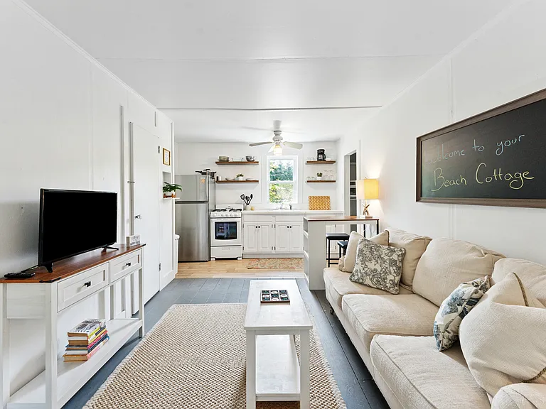 36 Lamb Ave — Photo 8