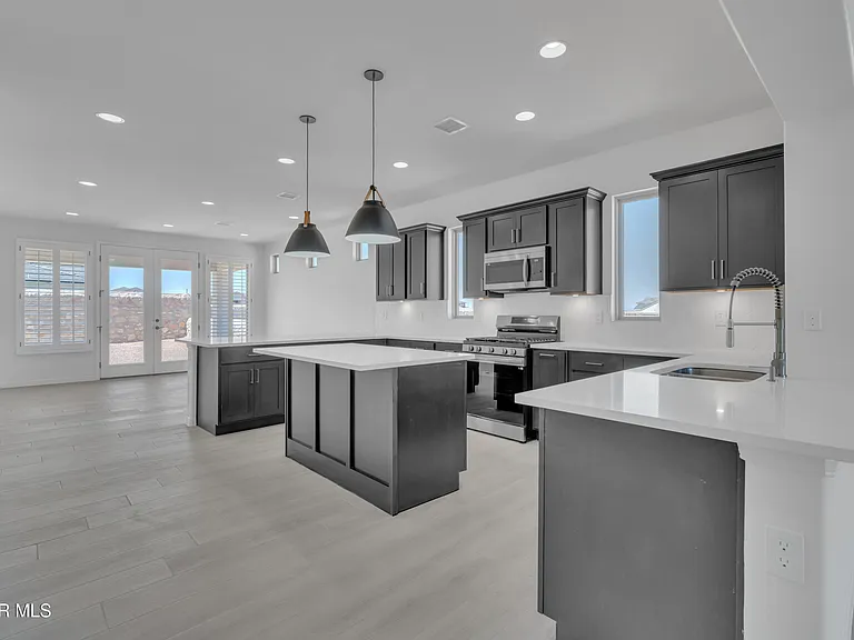 14936 Hill Ridge Ct — Photo 8
